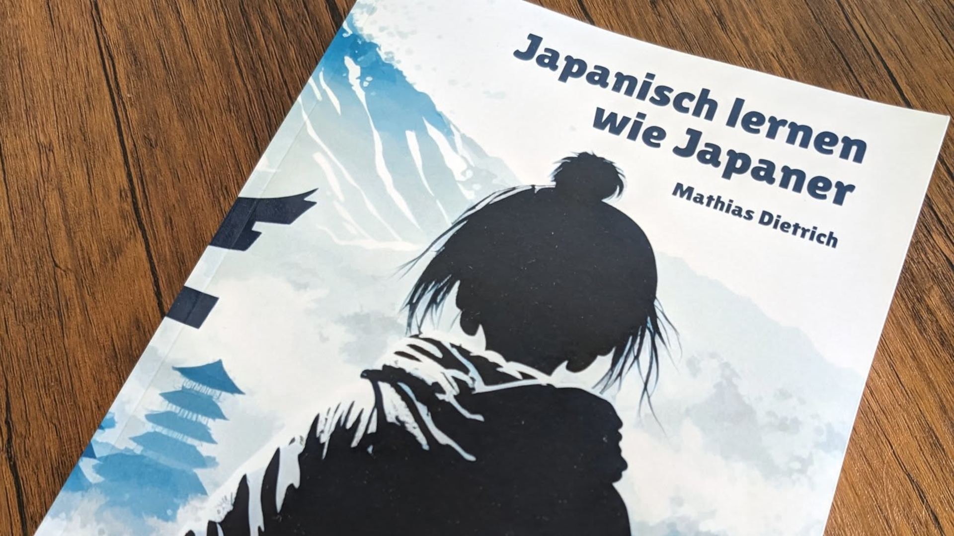 Bild des Covers meines Japanischlehrbuchs.